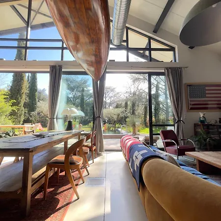 Tourmagne Piscine فيلة نيم