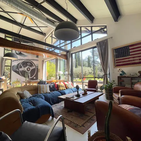 Tourmagne Piscine فيلة