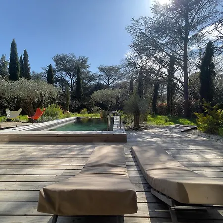 Tourmagne Piscine * נים