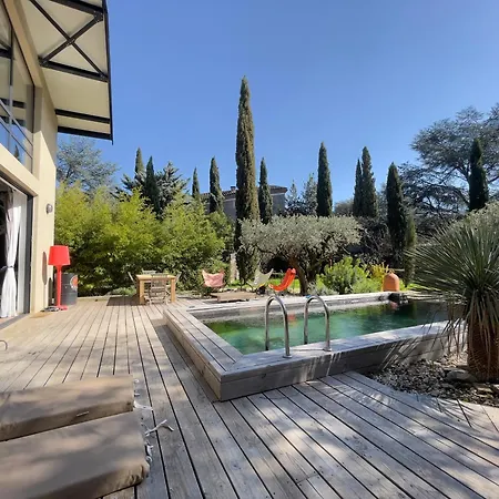 Tourmagne Piscine نيم
