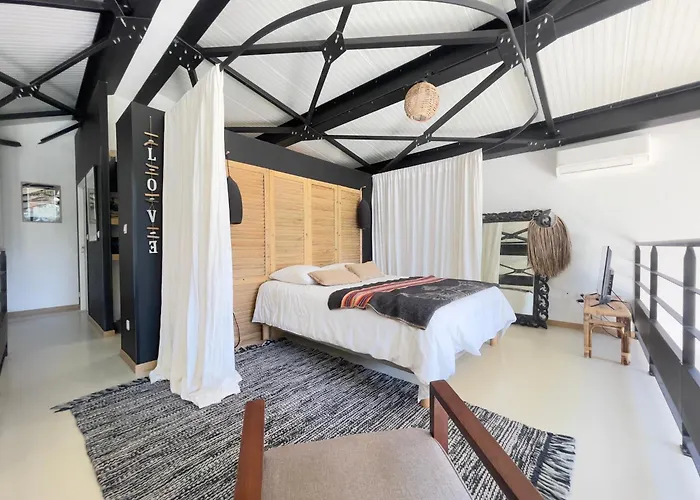 Tourmagne Piscine Villa *