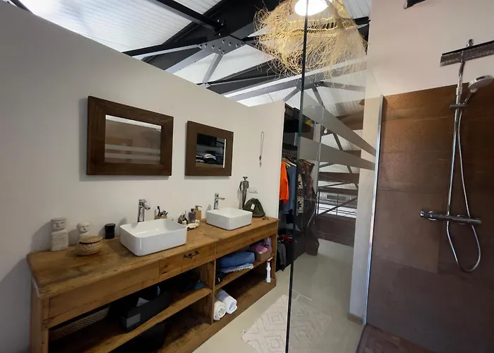 Tourmagne Piscine * نيم