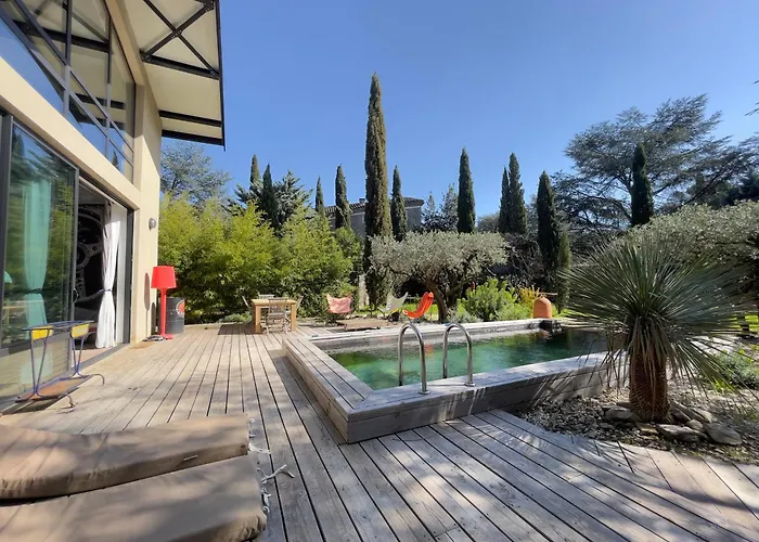 Tourmagne Piscine نيم